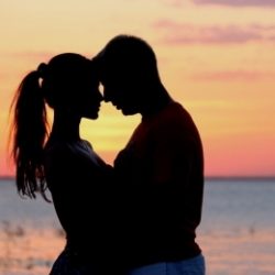 Пара ищет девушку в Набереженые челны для секса втроем